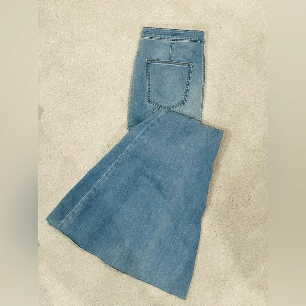 Free People Flared Blue Jean - 31 - Picture 3 of 4